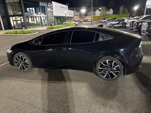 Used 2024 Toyota Prius Prime FWD image 6