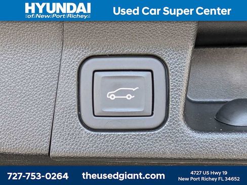 Used 2023 GMC Acadia AT4 w/ Trailering Package AWD/4WD image 14