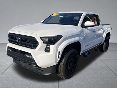New 2025 Toyota Tacoma SR5