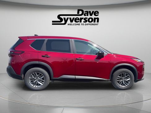 Used 2023 Nissan Rogue S AWD/4WD image 6