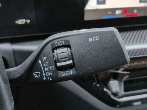 Used 2025 BMW M3 Competition w/ M Carbon Exterior Package image 25