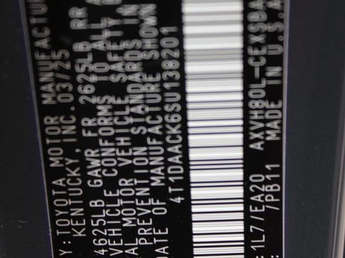 Used 2025 Toyota Camry SE image 10