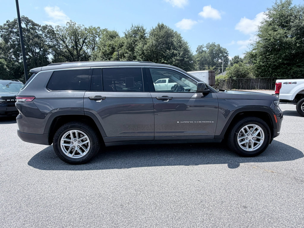 Used 2023 Jeep Grand Cherokee L Laredo RWD image 4