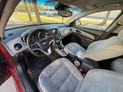 Used 2013 Chevrolet Cruze LT w/ Technology Package FWD image 11