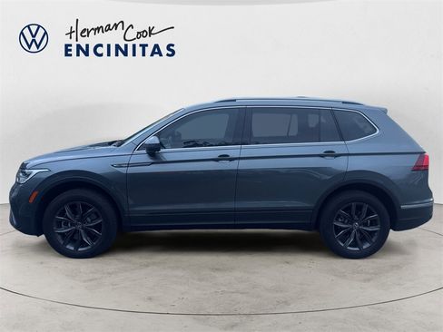 Certified 2023 Volkswagen Tiguan SE image 2