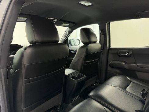 Used 2022 Toyota Tacoma TRD Sport RWD image 65