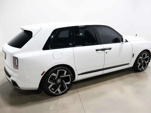 Used 2025 Rolls-Royce Cullinan Black Badge AWD/4WD image 91
