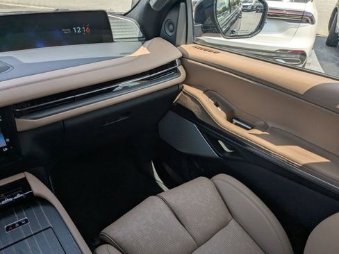 New 2026 Lincoln Navigator Black Label AWD/4WD image 21