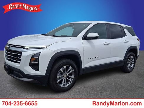Used 2025 Chevrolet Equinox LT AWD/4WD image 1
