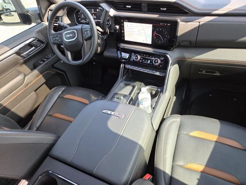 Used 2024 GMC Sierra 2500 AT4 w/ AT4 Premium Plus Package AWD/4WD image 27