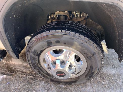 Used 2022 GMC Sierra 3500 SLE w/ SLE Convenience Package image 34