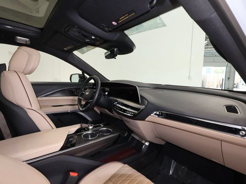 Certified 2026 Cadillac Lyriq Signature Luxury w/ Nappa Leather Package AWD/4WD image 27
