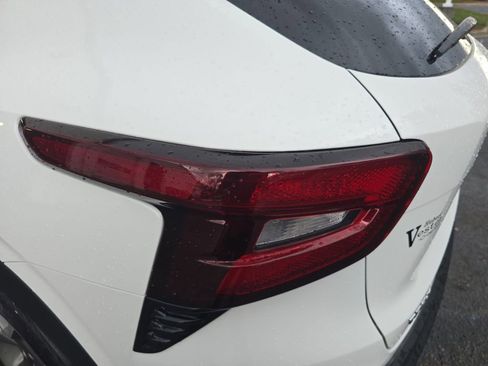 Used 2025 Chevrolet Trax LT w/ Driver Confidence Package image 33