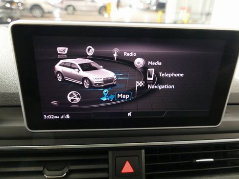 Used 2018 Audi A4 2.0T allroad Premium Plus w/ Premium Plus Package image 18