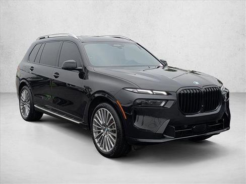 Certified 2023 BMW X7 xDrive40i w/ Premium Package image 3