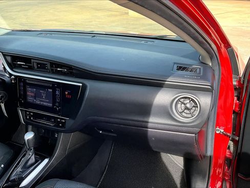 Used 2019 Toyota Corolla LE image 17