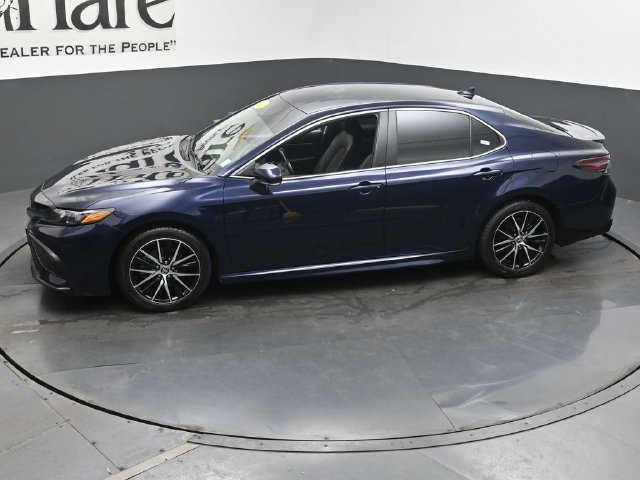 Used 2022 Toyota Camry SE FWD image 61