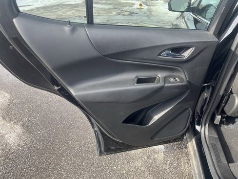 Used 2023 Chevrolet Equinox RS w/ RS Leather Package image 24