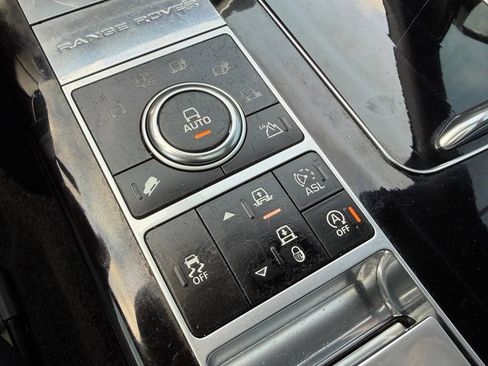 Used 2015 Land Rover Range Rover Supercharged AWD/4WD image 51