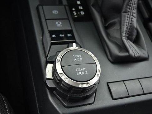 Used 2025 Toyota 4Runner Limited image 17