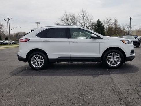 Used 2023 Ford Edge SEL w/ Convenience Package image 4