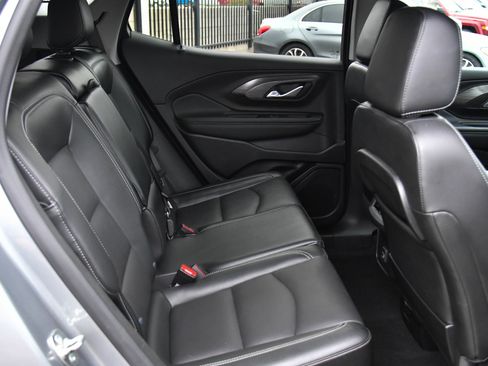 Used 2024 GMC Terrain SLT image 42