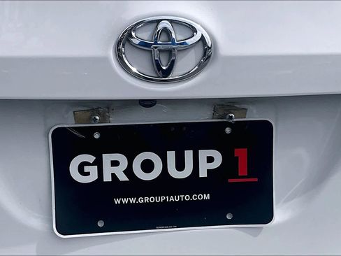 Used 2018 Toyota Corolla LE FWD image 33