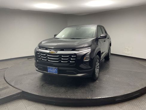 Certified 2025 Chevrolet Equinox LT AWD/4WD image 3