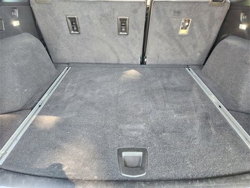 Used 2020 Cadillac XT5 Premium Luxury image 32