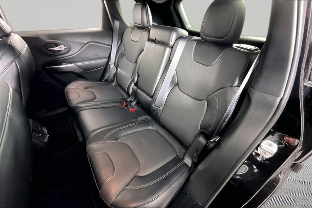 Used 2022 Jeep Cherokee Limited w/ Elite Package AWD/4WD image 16