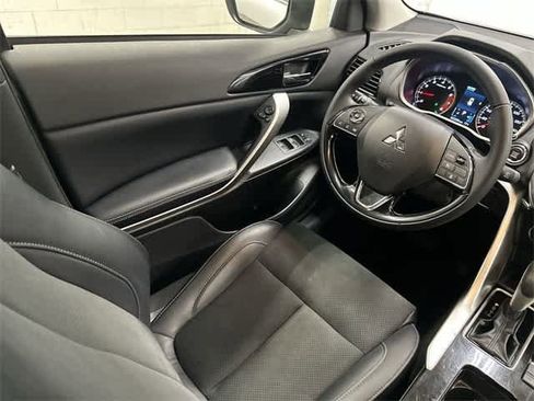 Used 2024 Mitsubishi Eclipse Cross SEL image 12