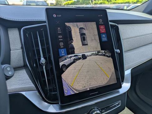 New 2026 Volvo XC90 T8 Plus w/ Protection Package AWD/4WD image 9