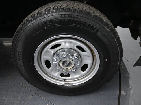 Used 2022 Ford F250 XL w/ Power Equipment Group image 27