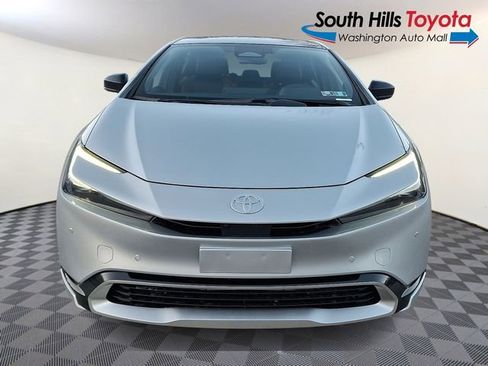 New 2026 Toyota Prius Plug-In Hybrid FWD image 2