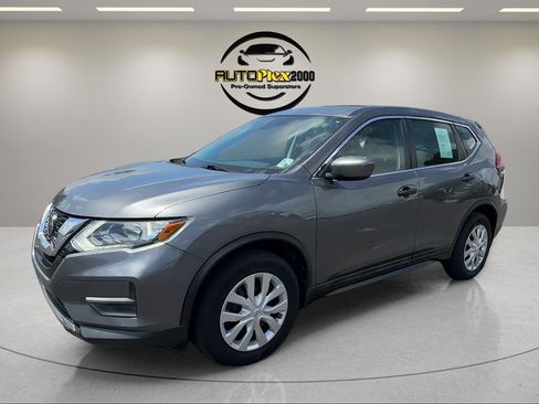 Used 2019 Nissan Rogue FWD image 3