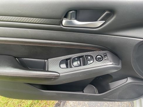 Used 2022 Nissan Altima 2.5 SR image 18