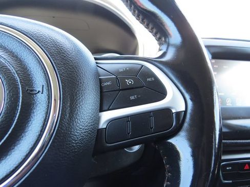 Used 2020 Jeep Compass Latitude FWD image 16