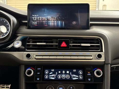 New 2025 Genesis G70 2.5T w/ Sport Prestige Package image 19