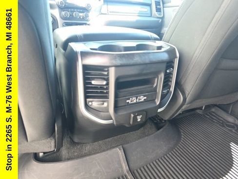 Used 2022 RAM 1500 Big Horn AWD/4WD image 41