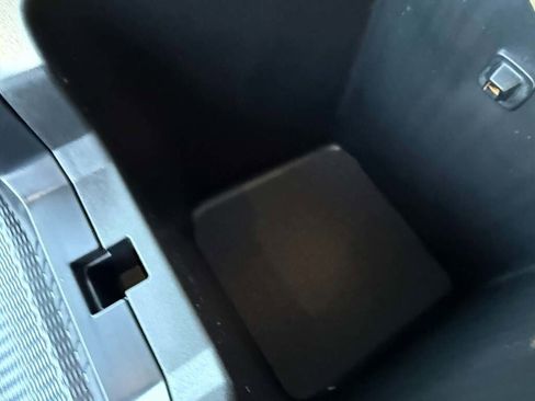 New 2026 Jeep Grand Cherokee Altitude image 37