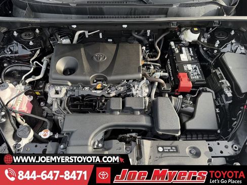 Used 2025 Toyota RAV4 XLE w/ Convenience Package image 32