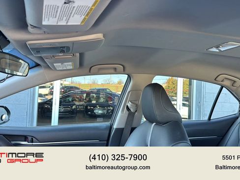 Used 2018 Toyota Camry SE image 12