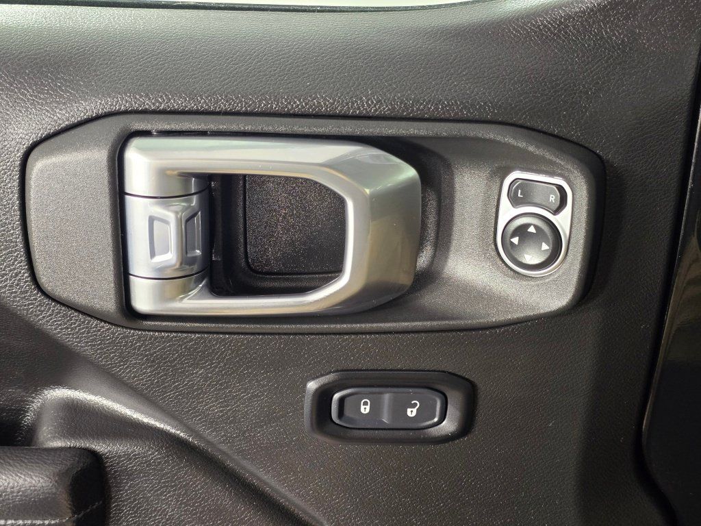 Used 2022 Jeep Gladiator Sport AWD/4WD image 26