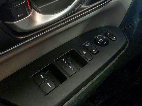 Used 2021 Honda CR-V EX-L image 16