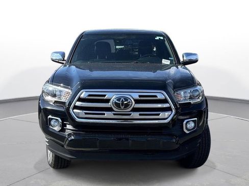 Used 2019 Toyota Tacoma Limited image 3