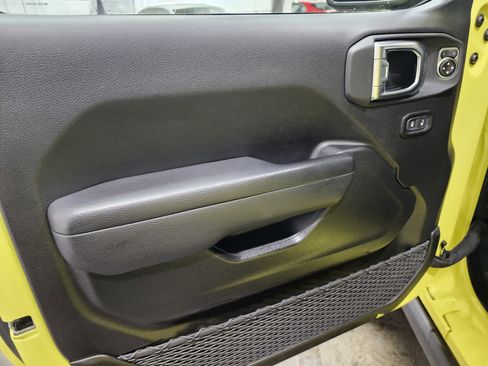 Used 2024 Jeep Wrangler Unlimited Rubicon 4xe w/ Safety Group image 17