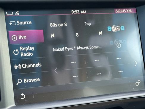 Used 2017 Jaguar XE image 19