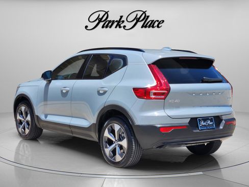 Used 2026 Volvo XC40 B5 Plus w/ Protection Package Premier AWD/4WD image 3