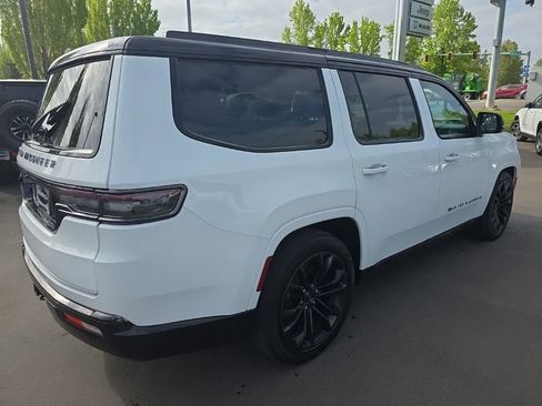 Certified 2024 Jeep Grand Wagoneer Series III w/ Rear Seat Video Group 1 AWD/4WD image 5