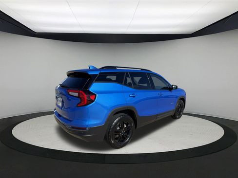 Used 2024 GMC Terrain AT4 image 6